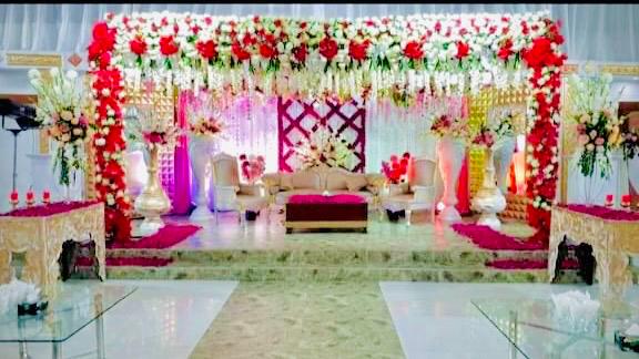 Hall Decor